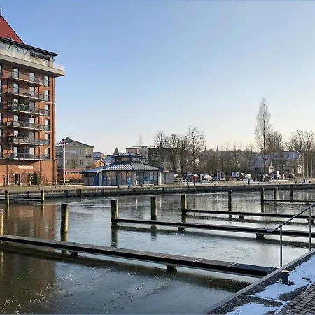 Botel Sportboothafen Eggesin 3*